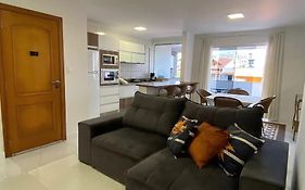 Apartamento com piscina Balneário Camboriú